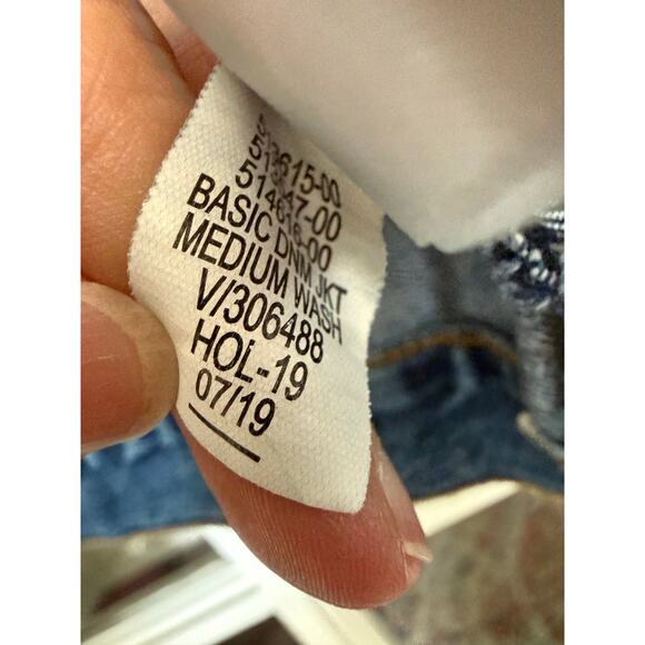 Gap Kids classic denim jacket medium wash size medium (8-9) - Picture 5 of 7